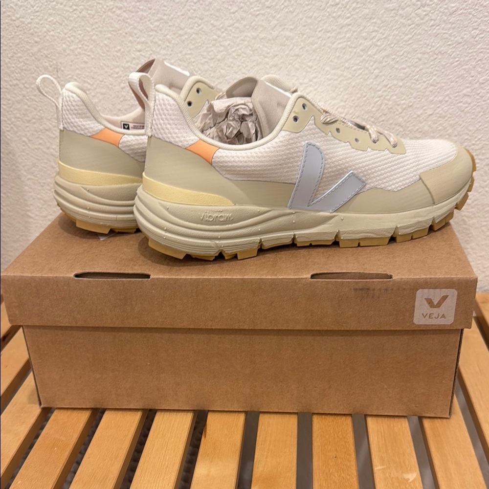 Veja Dekkan shoes 36
